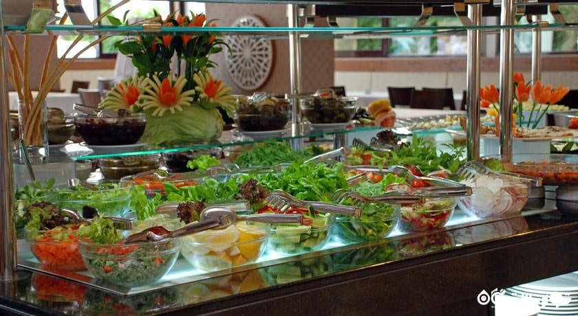 بوفه سالاد هتل رز آنتالیا ریزورت اند اسپا